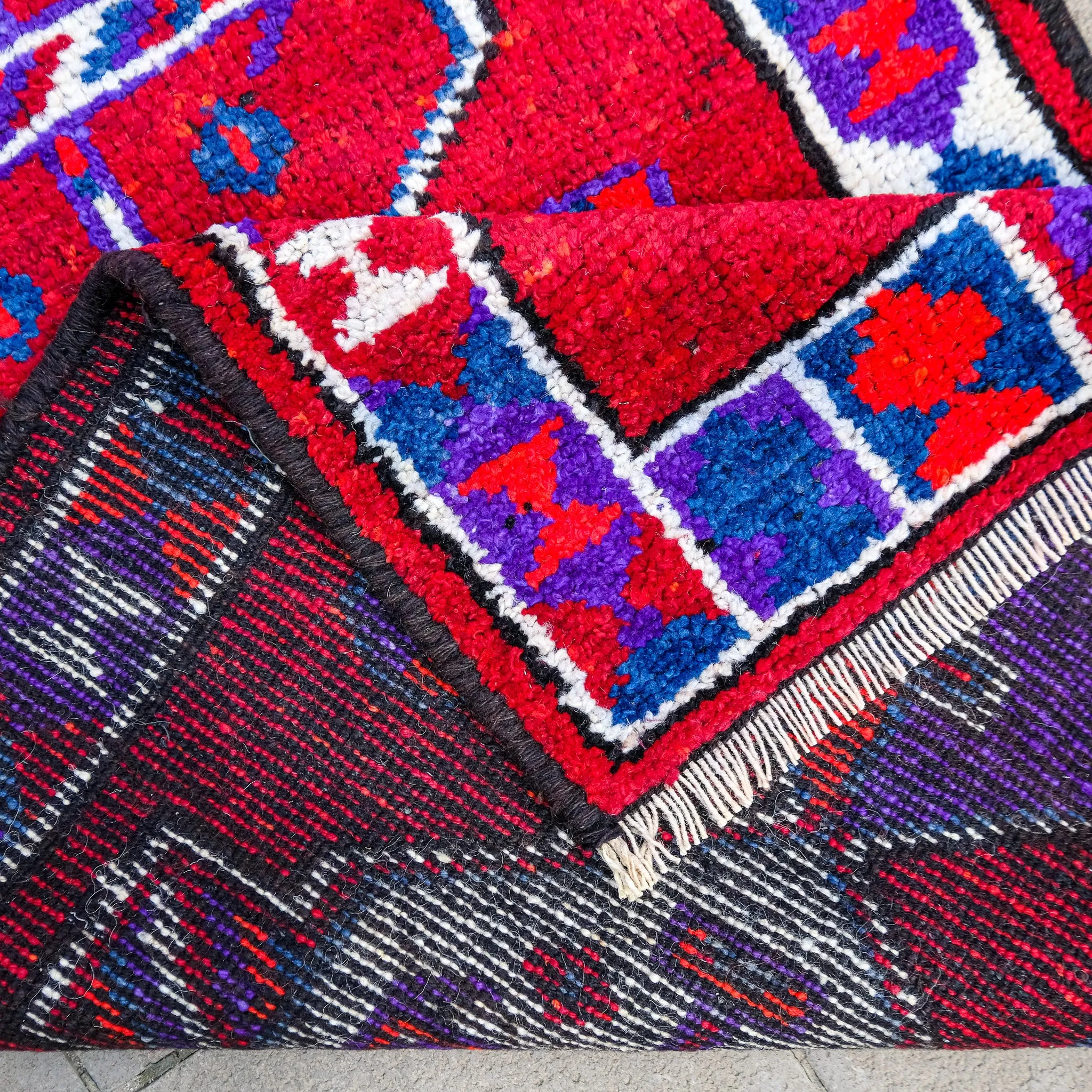 3795 Handwoven Vintage Rug 3x10'4