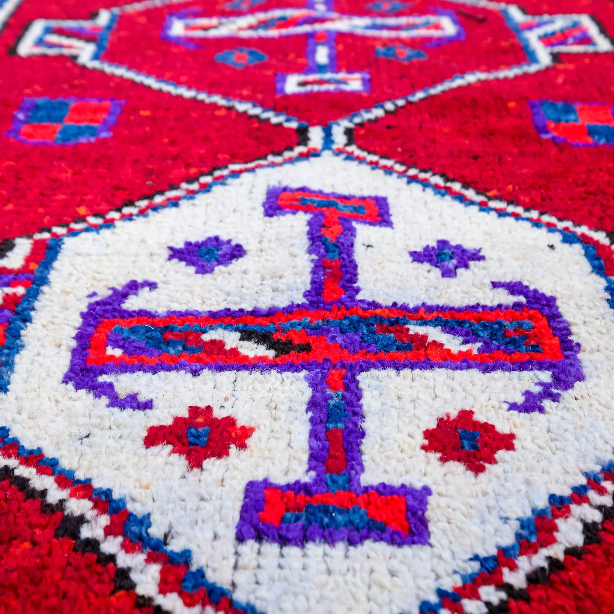 3795 Handwoven Vintage Rug 3x10'4
