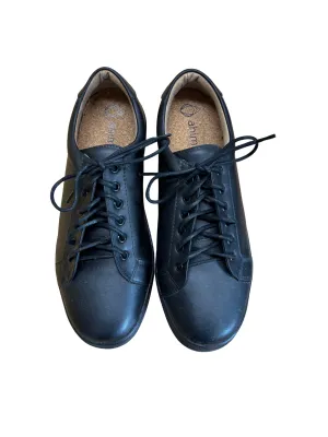 Black Low Cut Sneakers