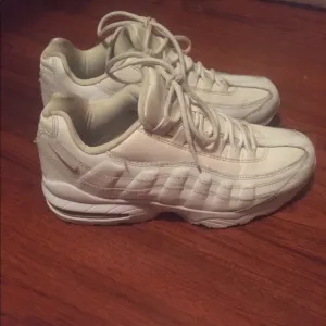 Boys 7Y White/Off White Nike Air Max Sneakers