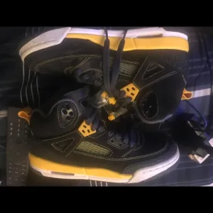 Boys Jordan Spizike