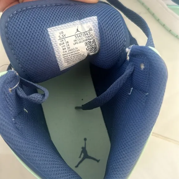 Brand new Nike Air Jordan sneakers, kids size 5.5. Turquoise, navy. Rare!