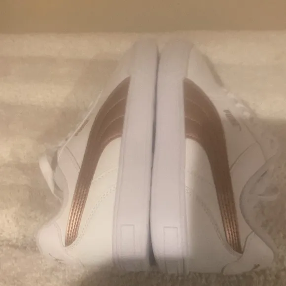 Brand New Youth/Women Puma Sneakers