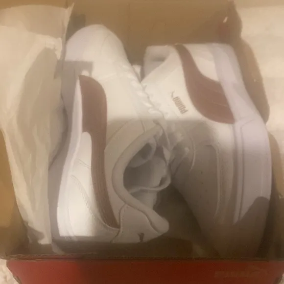 Brand New Youth/Women Puma Sneakers