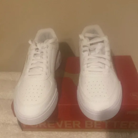 Brand New Youth/Women Puma Sneakers