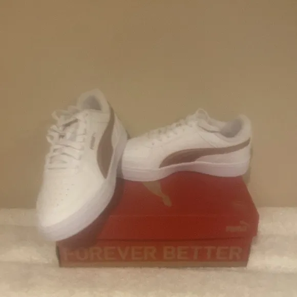 Brand New Youth/Women Puma Sneakers