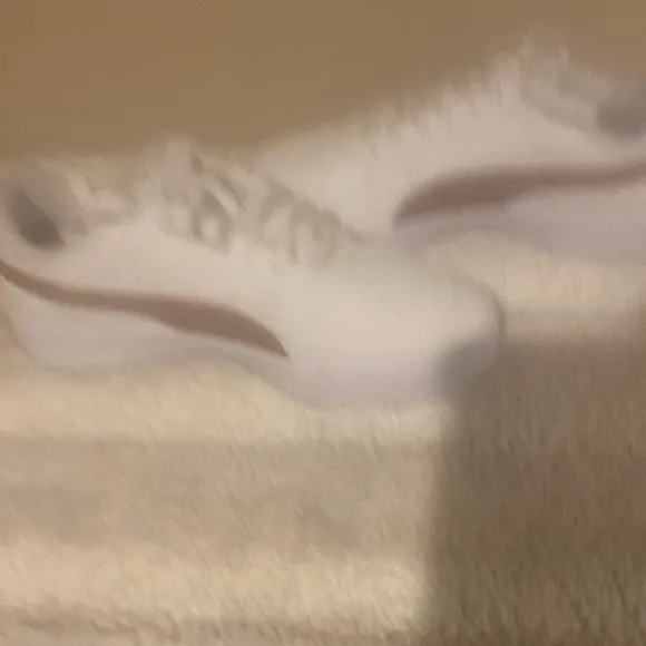 Brand New Youth/Women Puma Sneakers