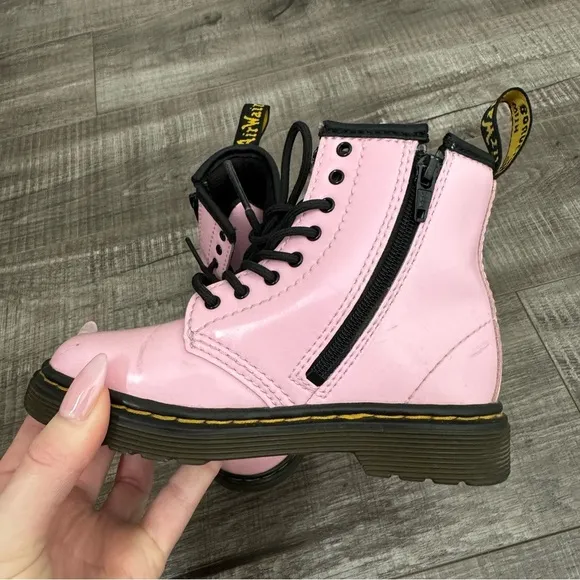 Dr. Martens Toddler 1460 Patent Leather Lace Up Boots in Pale Pink Size 9