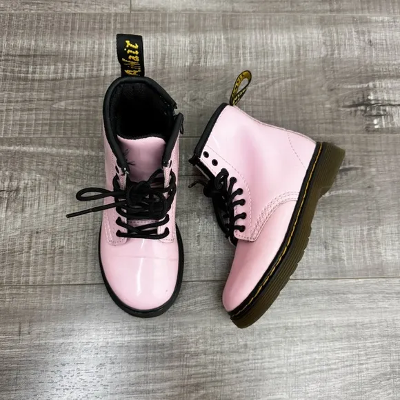 Dr. Martens Toddler 1460 Patent Leather Lace Up Boots in Pale Pink Size 9