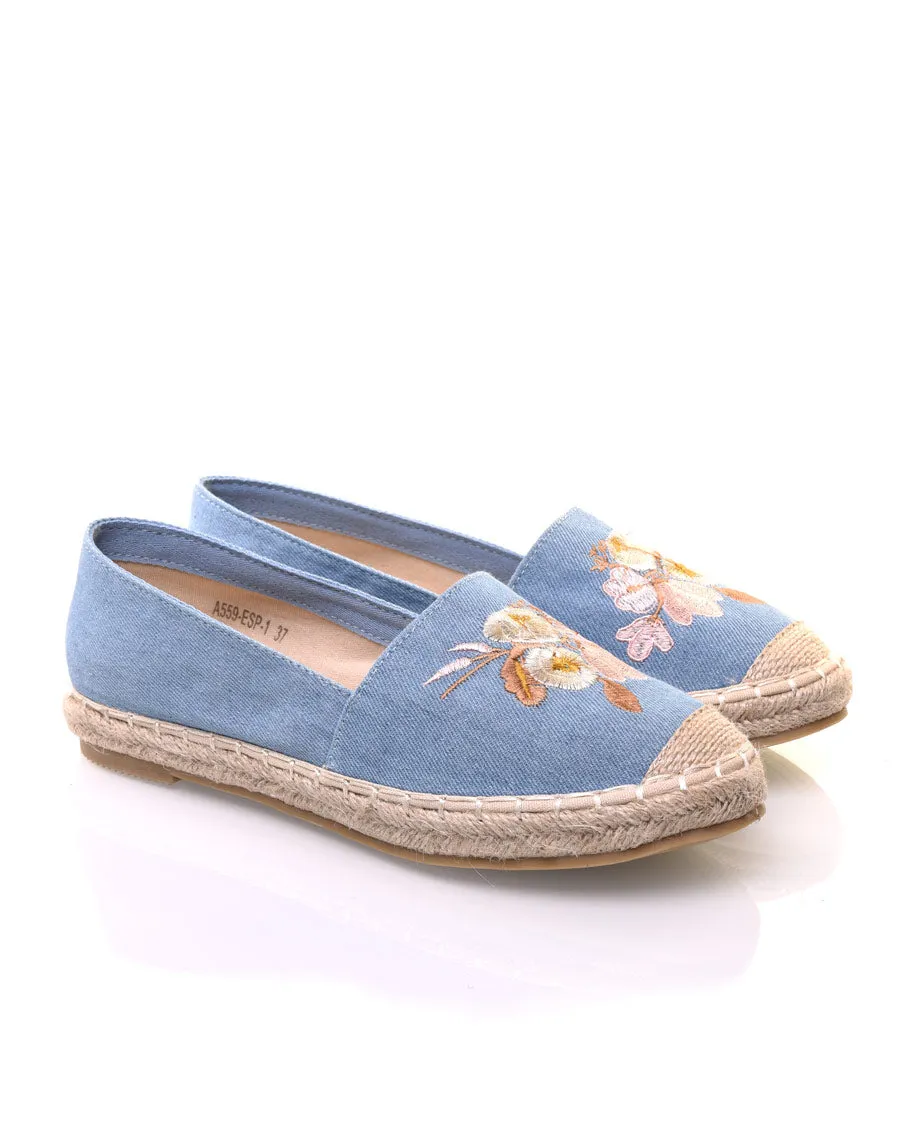 Espadrilles bleues brodées