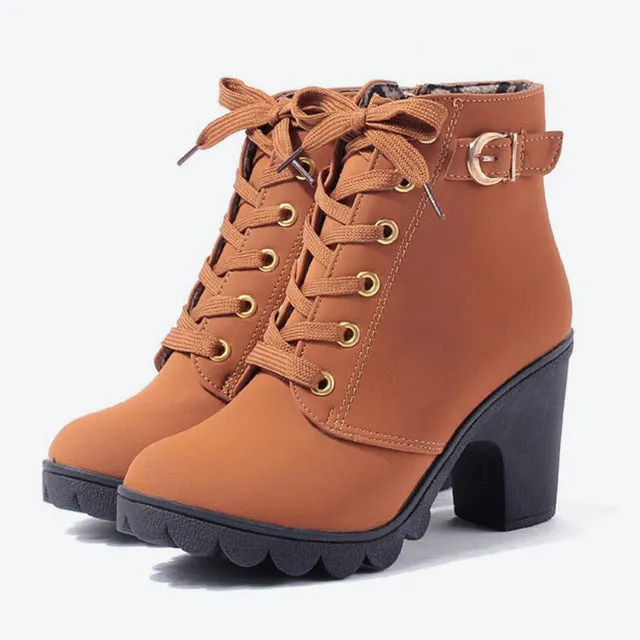 Glenn – Cross-Strap Ankle Boots with Martin Style