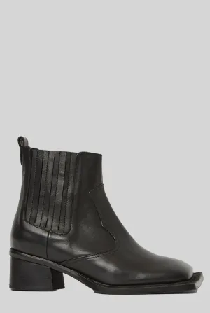 Howler Ankle Boots in Black Leather