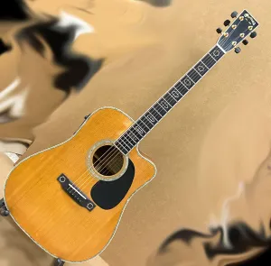 Martin DC-Aura Dreadnought Cutaway 2005