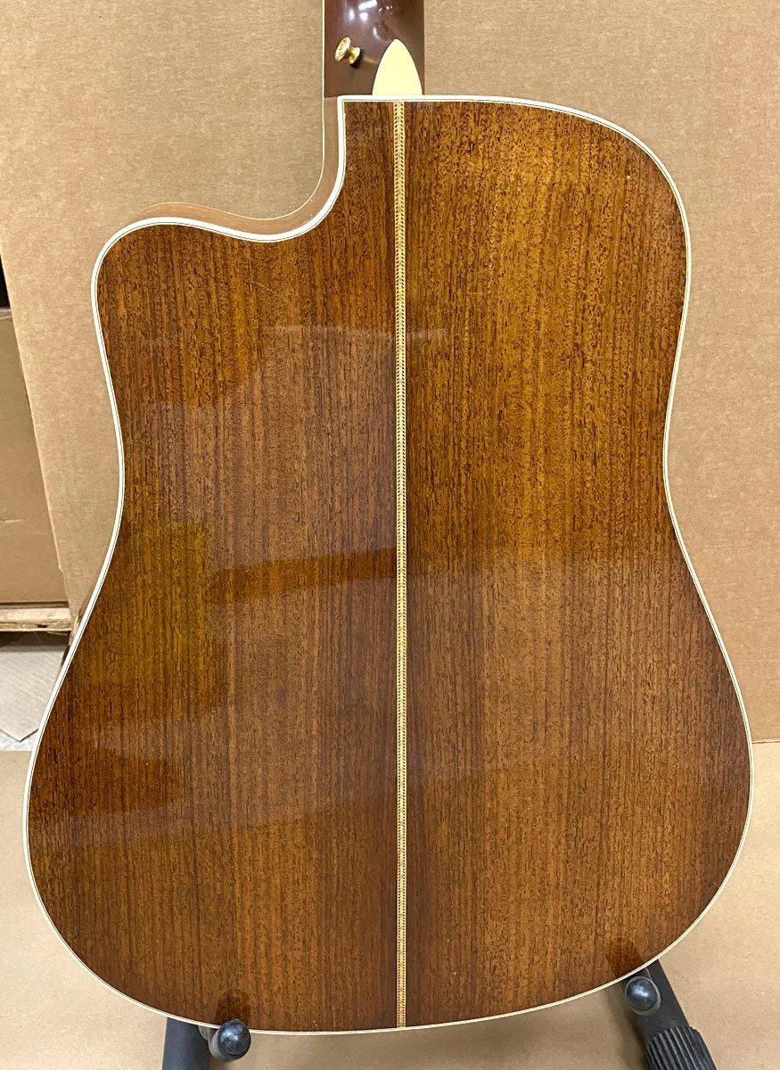Martin DC-Aura Dreadnought Cutaway 2005
