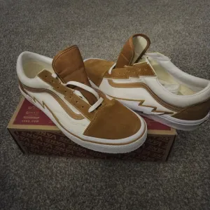 New Vans Old School Bolt size 13