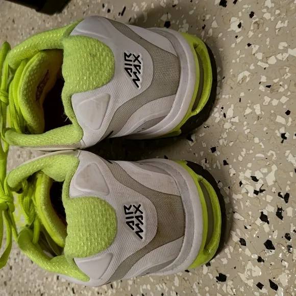 Nike Air max sneakers mens size 9.5