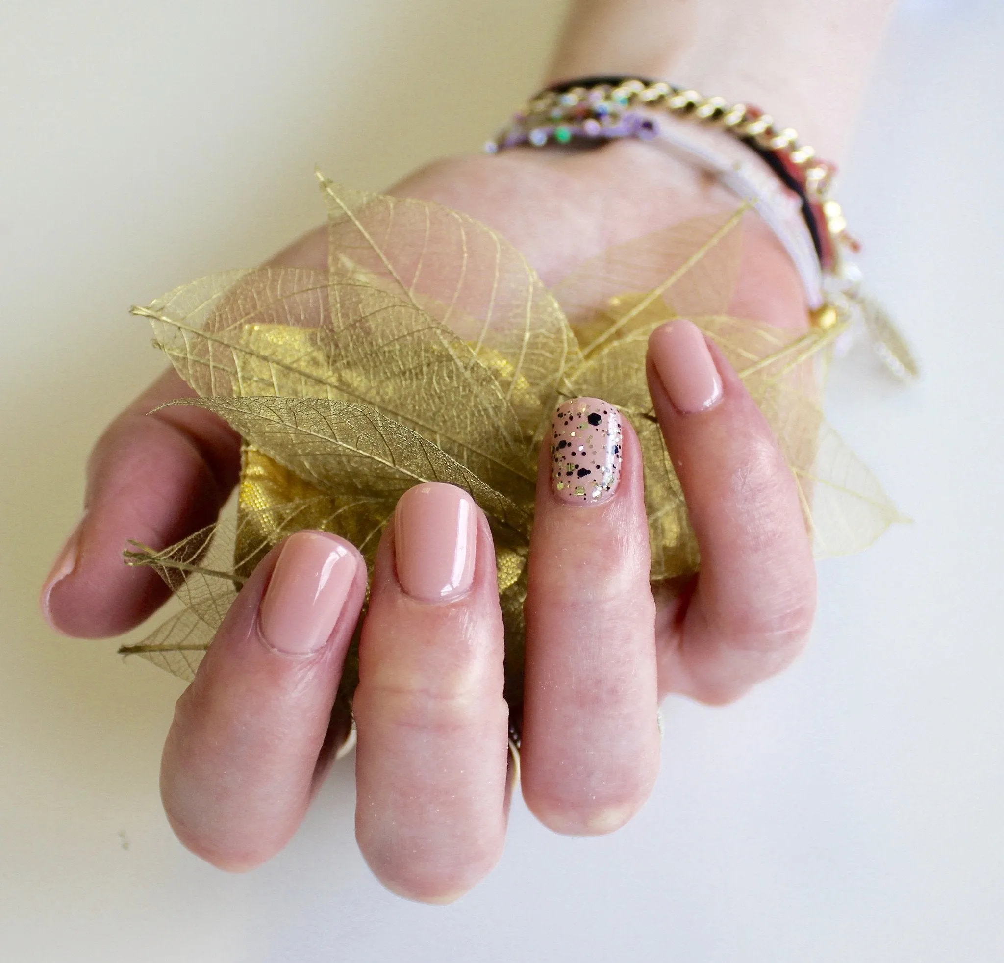 NO.210 SPUN OUT OF DREAMS NAIL POLISH