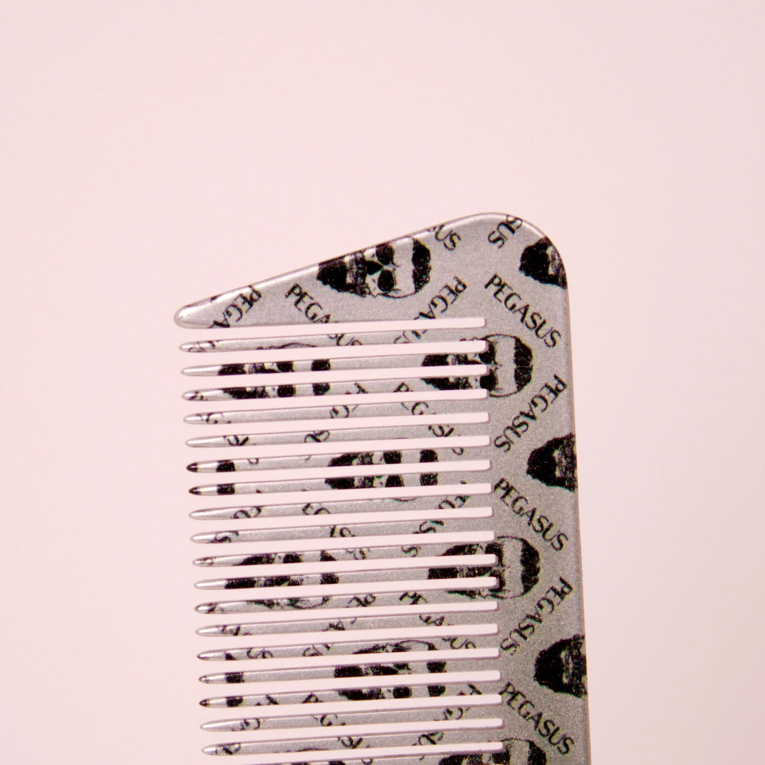 Pegasus Skulleto 514A, 8.75in Hard Rubber Fine Tooth Flattop Butch Comb, Handmade, Seamless, Smooth Edges, Anti Static, Heat and Chemically Resistant Comb | Peines de goma dura - Silver