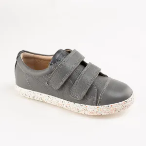 Petasil Pose 6 Grey Madras
