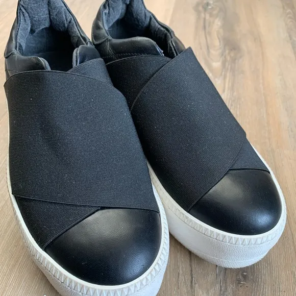 Piampiani Double Band Sneakers size 5.5, Sz 36, Black, Leather rubber 2” heels