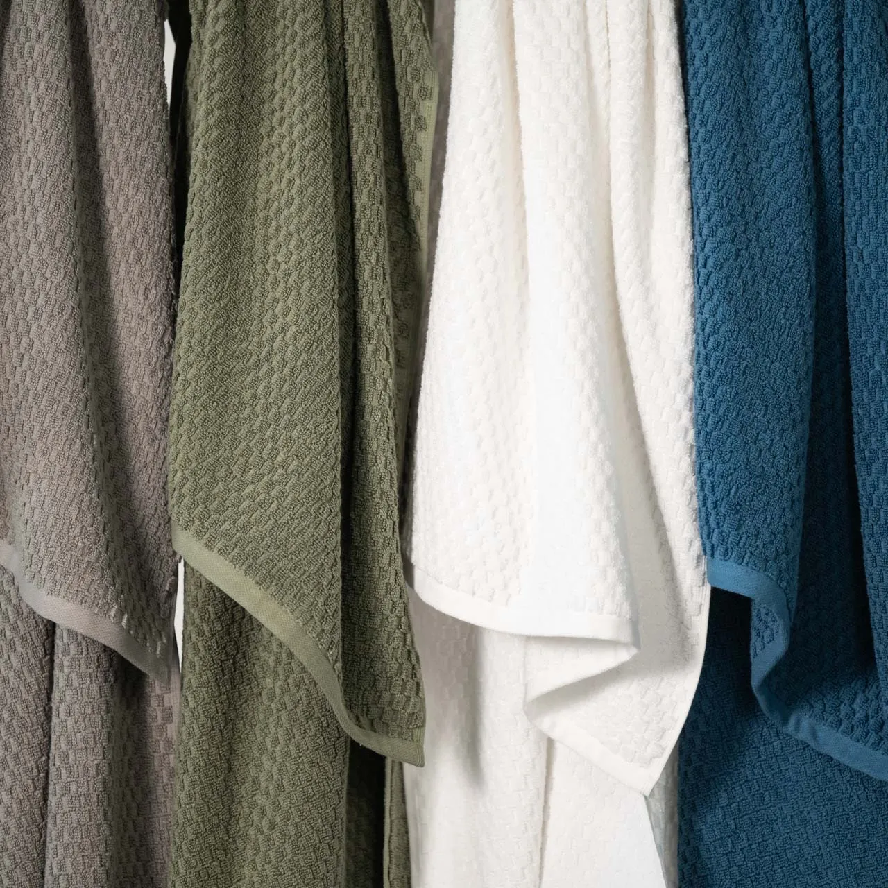 Robinsons Quick Dry Premium Bath Towel Core Collection