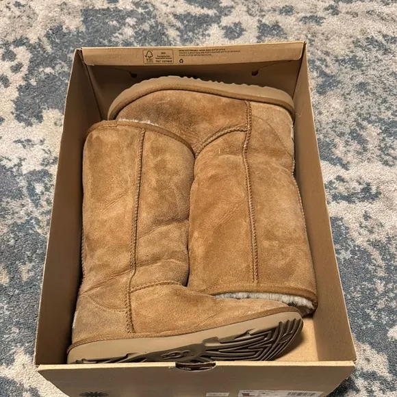 UGG kids classic tall II