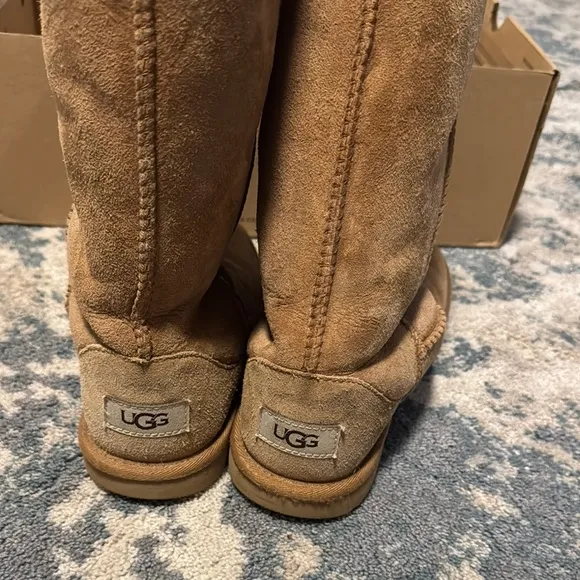 UGG kids classic tall II