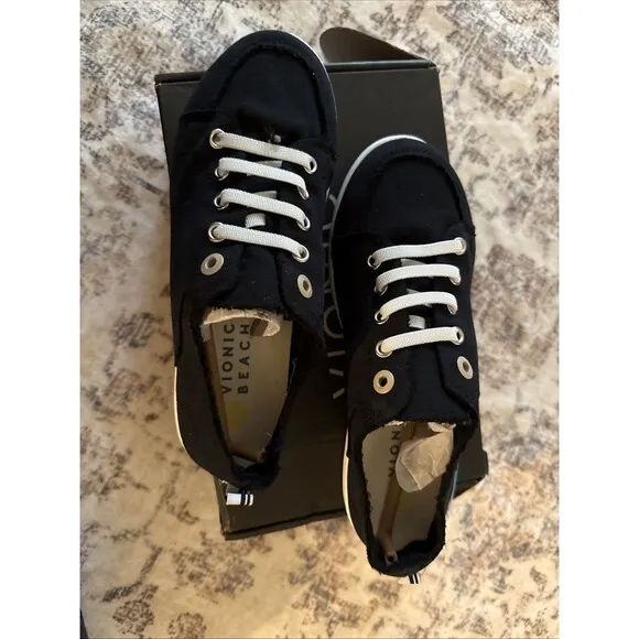 Vionic Beach Womens Pismo  Black Slip-On Sneakers 7.5 Wide (C,D,W) BHFO 3614